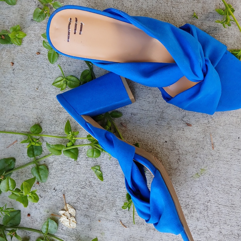 A New Day "Adina" Cobalt Blue Slip on Heels 8.5 - Picture 4 of 7